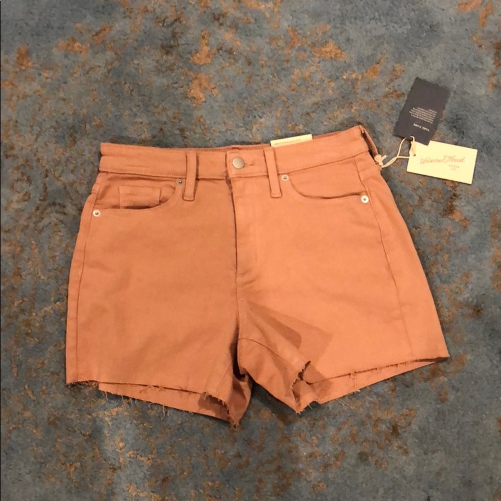 Shorts size 4 universal thread